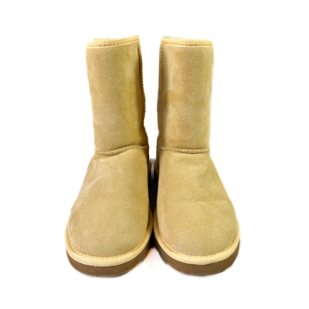 Ugg Classic Short boots
